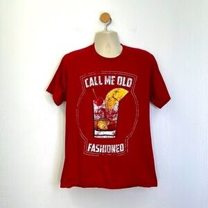 Gildan - Call Me Old Fashioned Red Graphic Short Sleeve T Shirt Size Large